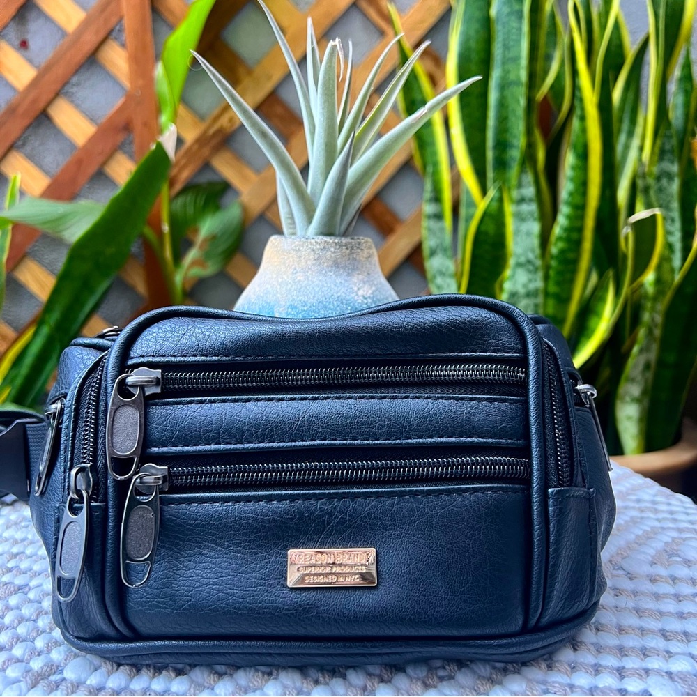Reason black Fannybag